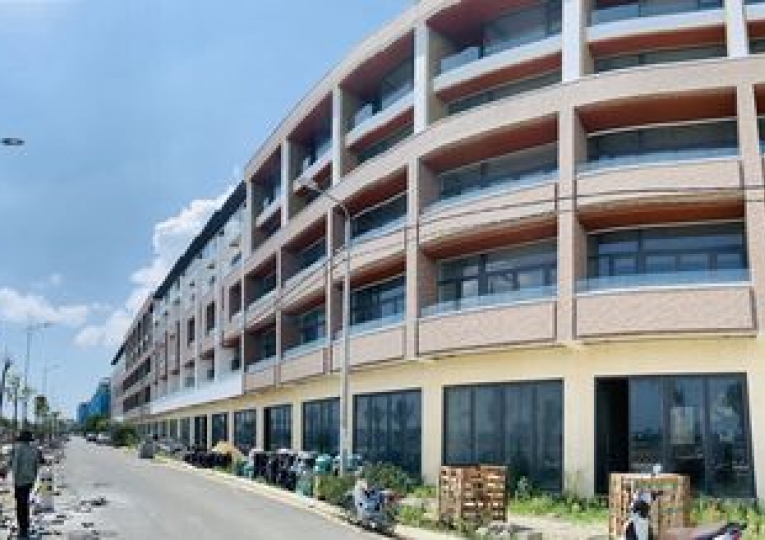 Shoptel 5 tầng B2.152 mặt sông Nam Hòa Xuân view công viên châu Á