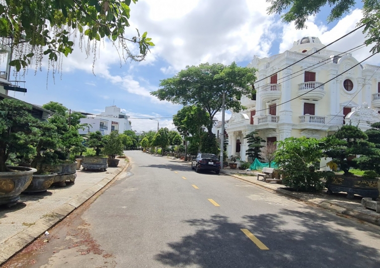 Siêu phẩm Biệt thự đường Lê Quang Hòa - view công viên châu Á